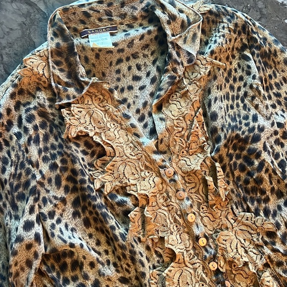 Sandro leopard, cool top with lace going down the front and buttons - Picture 6 of 6